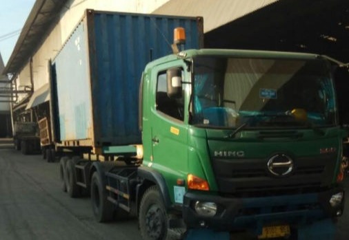 sewa truking jakarta, dooring jakarta, angkut kontainer. trucking jakarta, truk kontainer