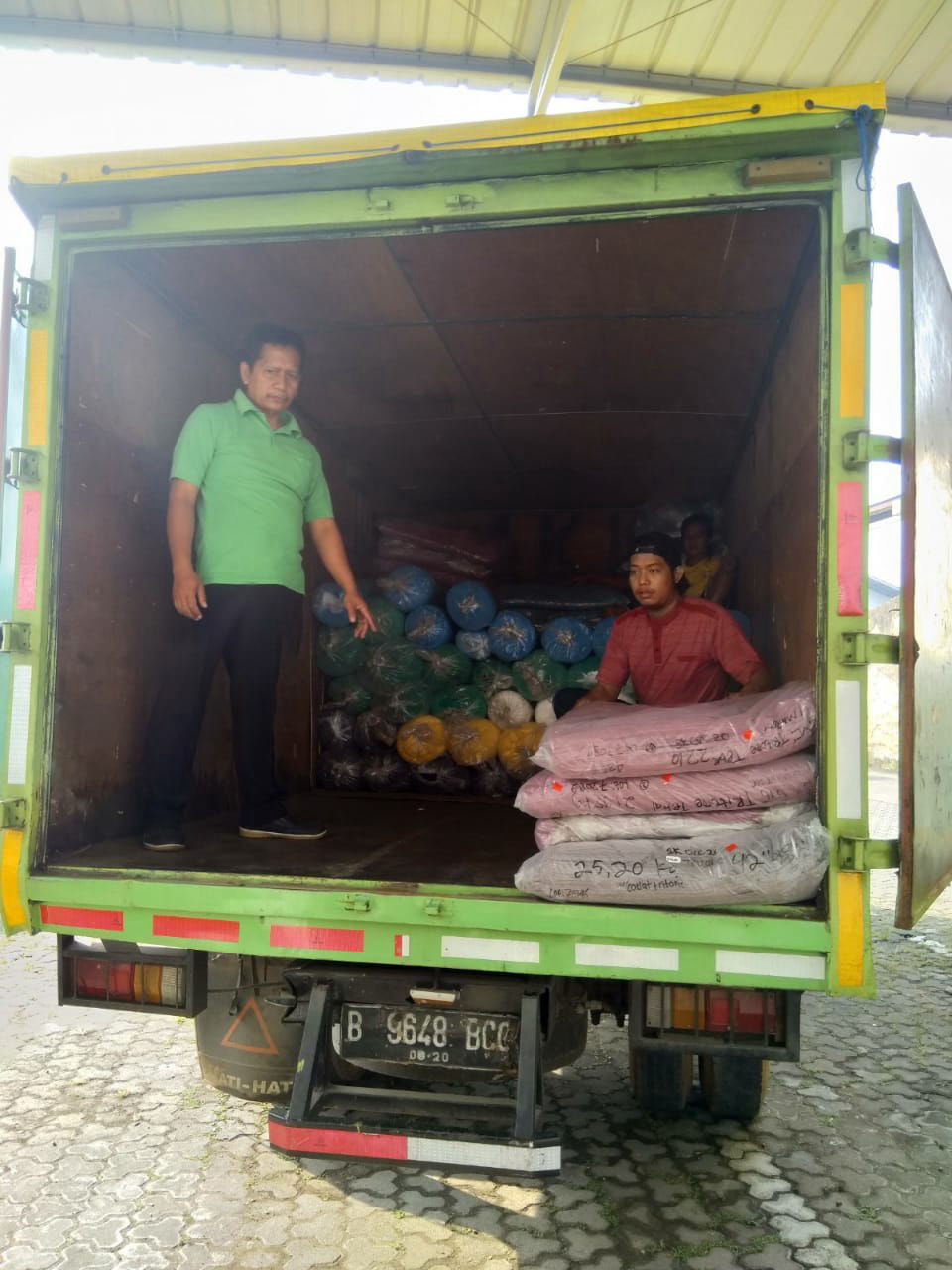 jasa pengiriman dengan cdd bak dan box jabodetabek